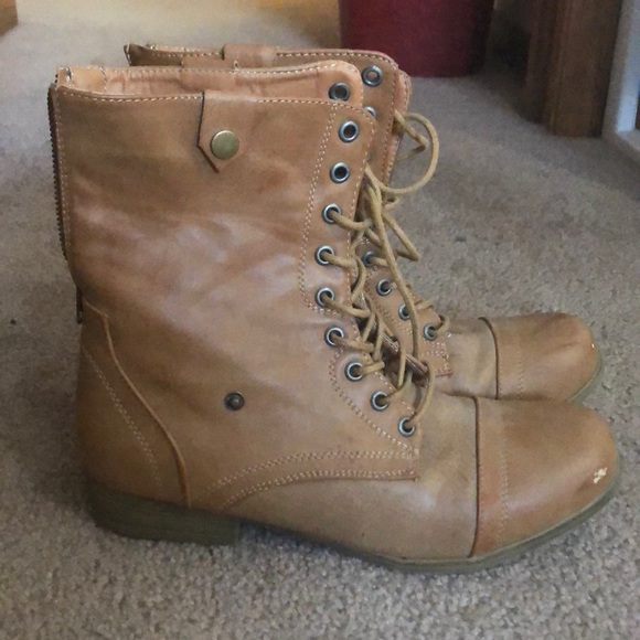 Brown wet seal mid-calf boots size 9 - Picture 2 of 5